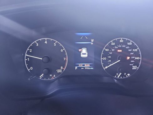 Used 2025 Toyota Corolla Cross LE w/ Moonroof Package image 13