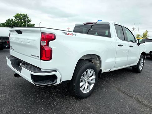 Used 2022 Chevrolet Silverado 1500 Custom AWD/4WD image 10