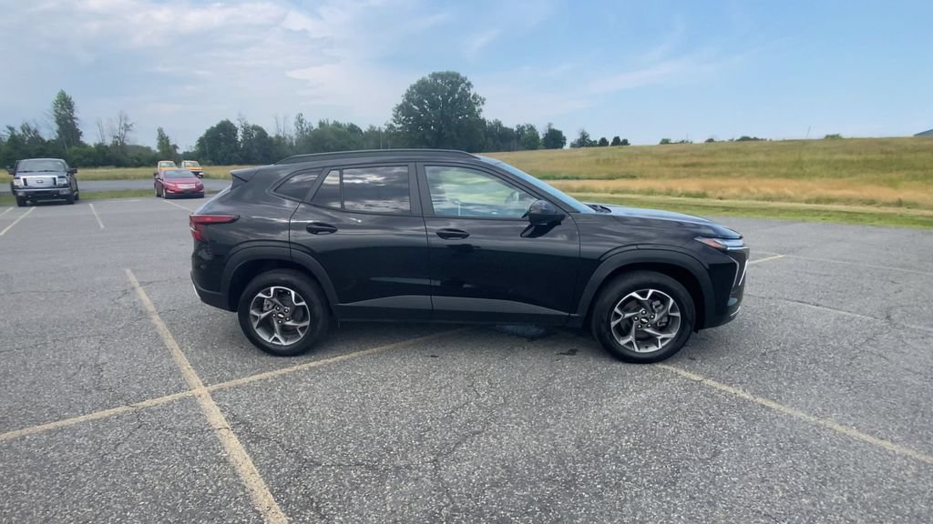 Certified 2024 Chevrolet Trax LT FWD image 9