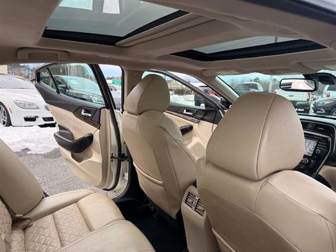 Used 2016 Nissan Maxima Platinum image 19