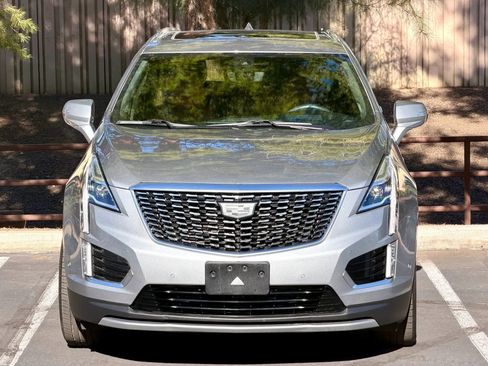 Used 2024 Cadillac XT5 Premium Luxury w/ Technology Package image 2