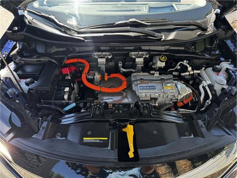 Used 2024 Nissan Ariya AWD image 28