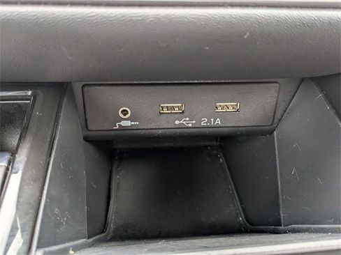 Used 2022 Subaru Outback Premium image 18