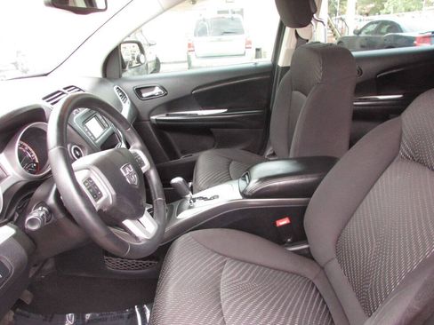 Used 2013 Dodge Journey American Value Package w/ Flexible Seating Group FWD image 22