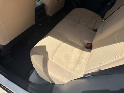 Used 2020 Toyota RAV4 LE FWD image 16