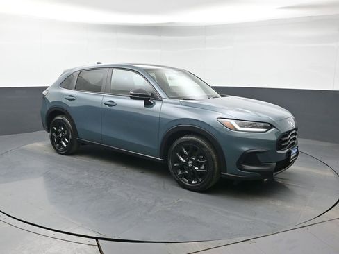 Used 2025 Honda HR-V Sport image 8