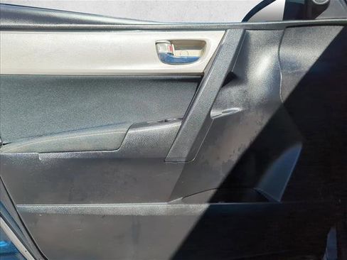 Used 2017 Toyota Corolla LE image 10