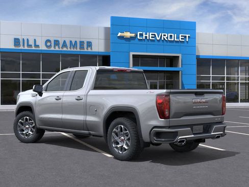 New 2026 GMC Sierra 1500 SLE image 3