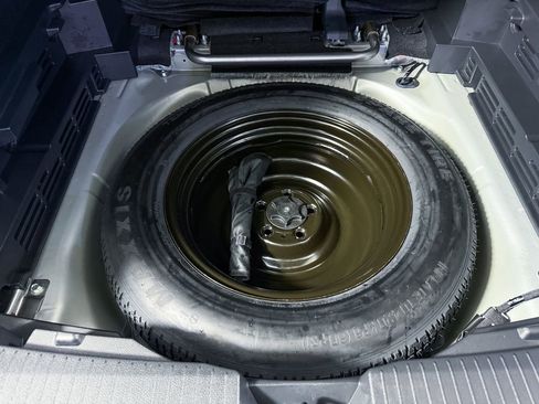 Certified 2025 Nissan Rogue S image 34