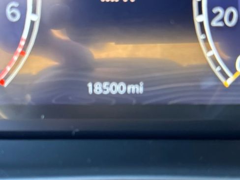 Used 2024 Jeep Grand Cherokee Altitude AWD/4WD image 24