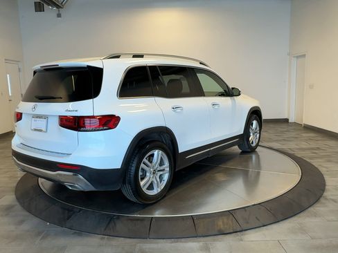 Used 2023 Mercedes-Benz GLB 250 4MATIC image 8