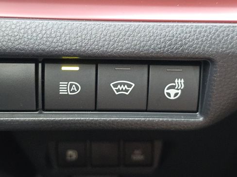 New 2025 Toyota Prius Plug-In Hybrid image 15