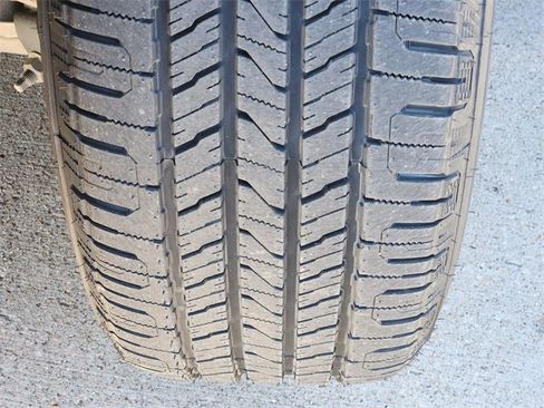 Used 2024 Jeep Wagoneer L Series II w/ Flexible Seating Group image 10