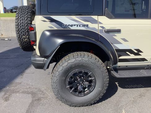 New 2025 Ford Bronco Raptor image 9