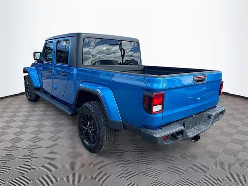 Used 2022 Jeep Gladiator Sport image 7