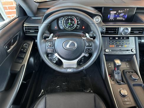 Used 2019 Lexus IS 300 F Sport w/ F Sport Package RWD image 18