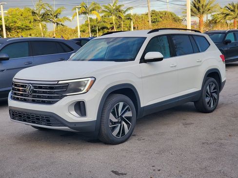 New 2026 Volkswagen Atlas SE FWD image 3