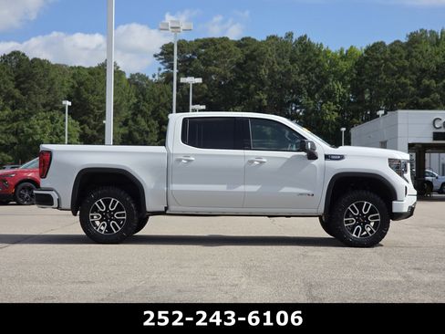 Used 2026 GMC Sierra 1500 AT4 w/ AT4 Premium Package AWD/4WD image 8