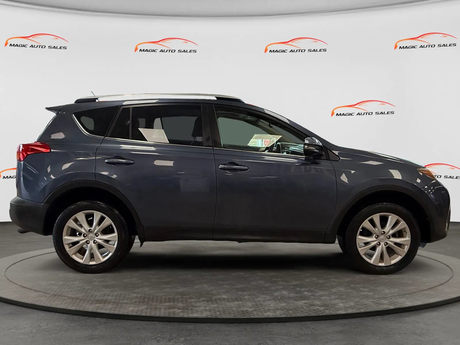 Used 2014 Toyota RAV4 Limited AWD/4WD image 6
