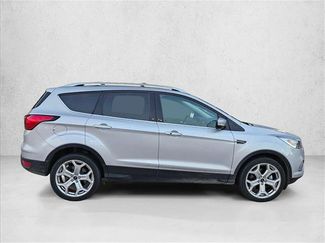 Used 2019 Ford Escape Titanium FWD video 4