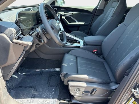 Certified 2025 Audi Q5 Premium Plus w/ Premium Plus image 16