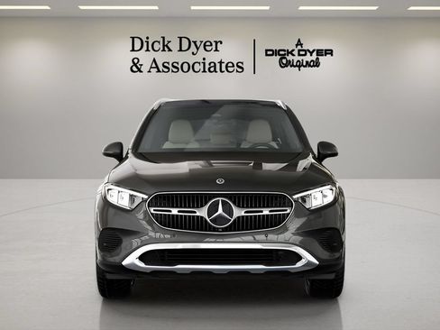 Used 2026 Mercedes-Benz GLC 300 image 33