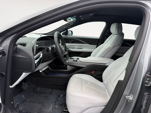 Used 2024 Cadillac Lyriq Sport AWD/4WD image 10