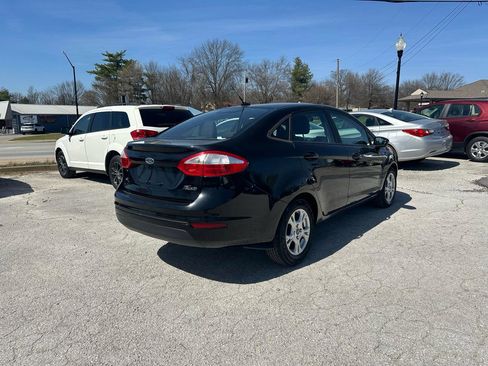 Used 2016 Ford Fiesta SE image 7