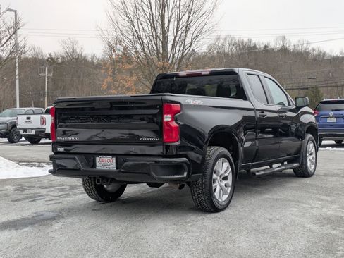 Used 2022 Chevrolet Silverado 1500 Custom image 4