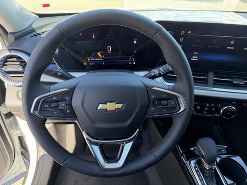 New 2026 Chevrolet Trax LT w/ Driver Confidence Package image 24