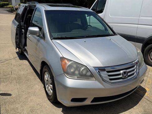 Used 2010 Honda Odyssey EX-L image 2