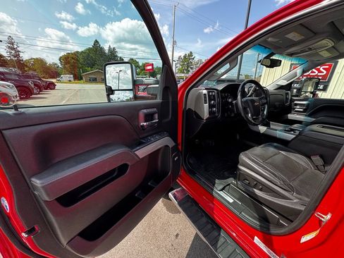 Used 2019 Chevrolet Silverado 2500 LTZ w/ LTZ Plus Package AWD/4WD image 10