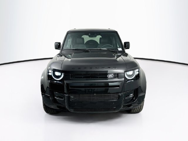 New 2026 Land Rover Defender 110 X-Dynamic SE AWD/4WD image 2