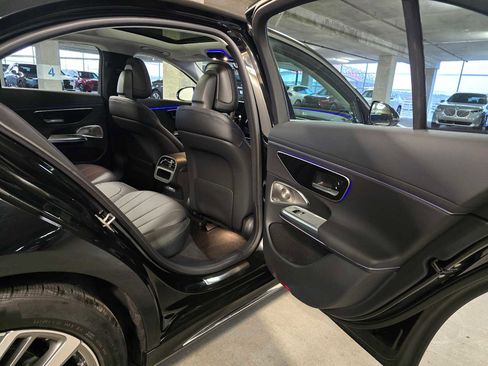 Used 2024 Mercedes-Benz E 350 4MATIC Sedan image 27