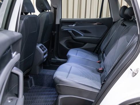 New 2026 Volkswagen Tiguan SE R-Line image 12