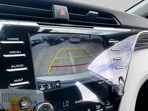 Used 2020 Toyota Camry XLE FWD image 26