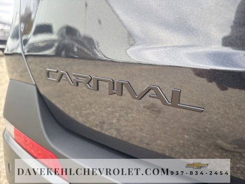 Used 2025 Kia Carnival SX Prestige image 42