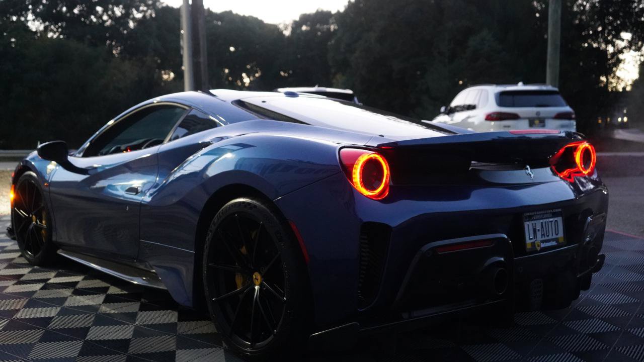 Used 2018 Ferrari 488 GTB RWD image 40
