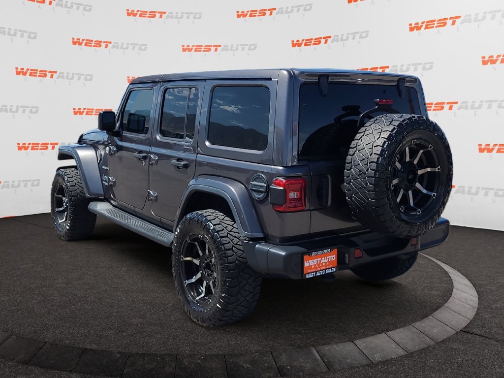Used 2020 Jeep Wrangler Unlimited Sahara AWD/4WD image 3