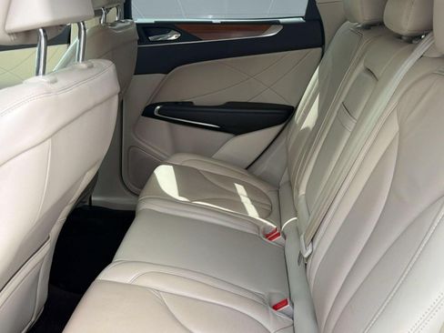Used 2019 Lincoln MKC Select w/ Select Plus Package FWD image 22