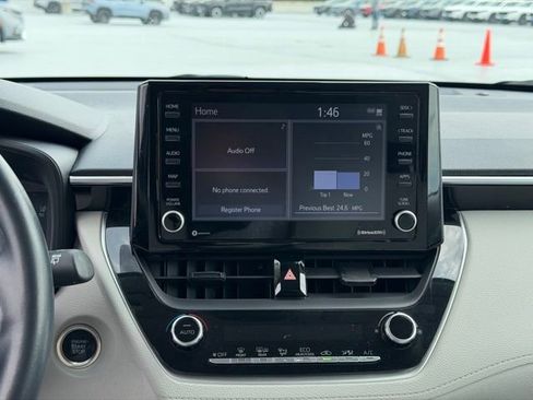 Used 2022 Toyota Corolla Cross LE image 15