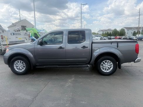 Used 2020 Nissan Frontier SV RWD image 6