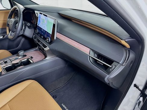 Used 2025 Lexus RX 350 Premium w/ Accessory Package (Z1) image 31