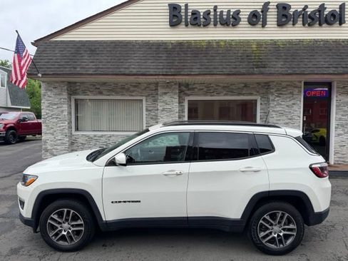 Used 2020 Jeep Compass Latitude AWD/4WD image 8