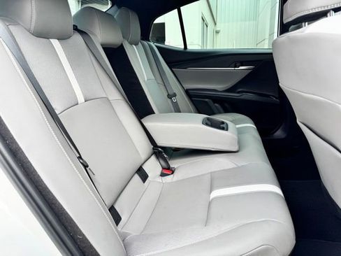 Used 2025 Toyota Camry Hybrid FWD image 33