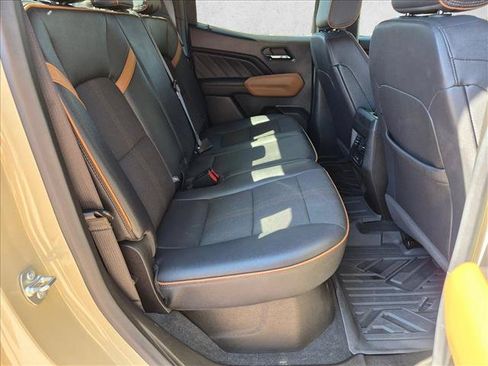 Used 2024 GMC Canyon AT4 w/ Technology Package AWD/4WD image 19