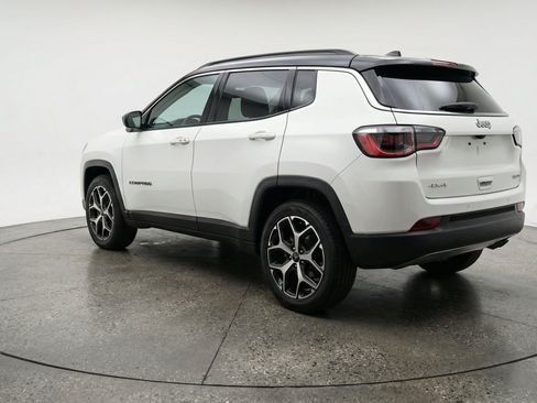 Used 2025 Jeep Compass Limited AWD/4WD image 6