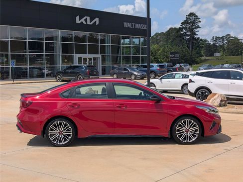 Used 2022 Kia Forte GT w/ GT Technology Package FWD image 9
