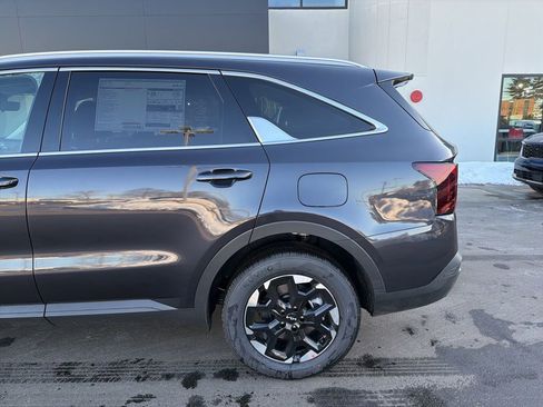 New 2026 Kia Sorento S AWD/4WD image 9