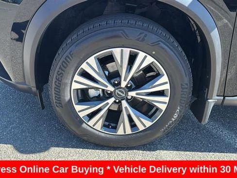 Certified 2023 Nissan Rogue SV image 9